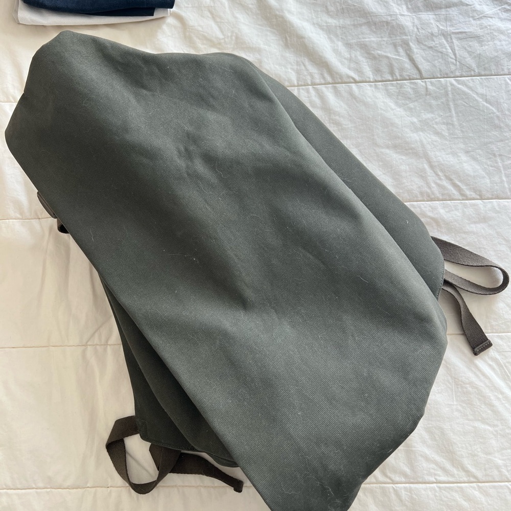 Green Minimalist Backpack for Everyday Use